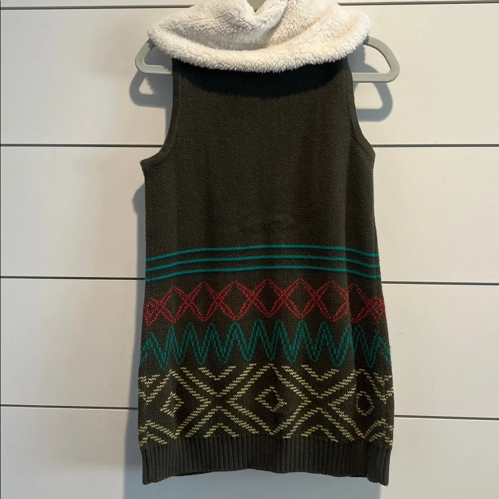 Matilda Jane Vest size 8 with knit southwestern tribal design and Sherpa collar